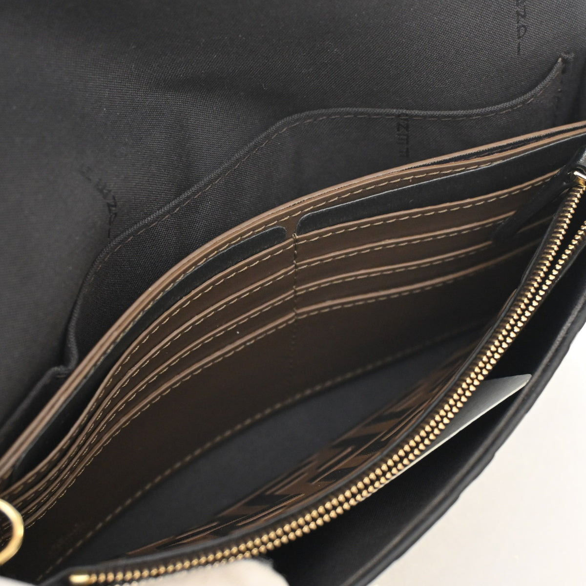 Fendi Vitello Soft F Wallet On Chain, photo 12 of 14