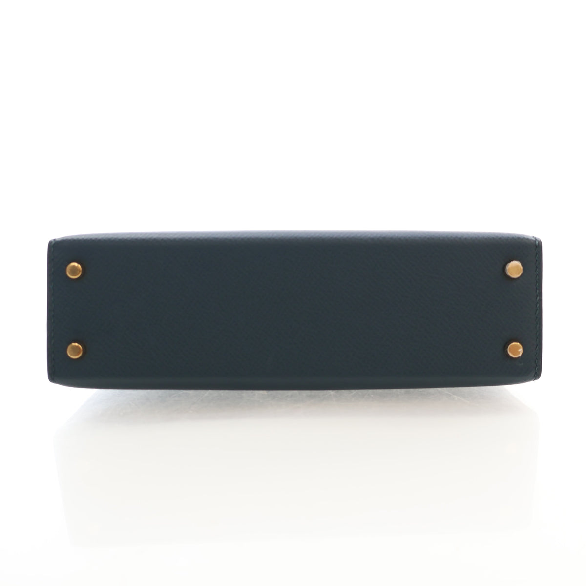 Pre-Owned Hermès Kelly Mini Vert Cyprès Epsom Leather 20, base and feet view, photo 10 of 19