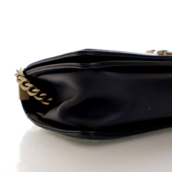 Pre-Owned Chanel Boy Bag Medium Lambskin, side profile, photo 6 of 19