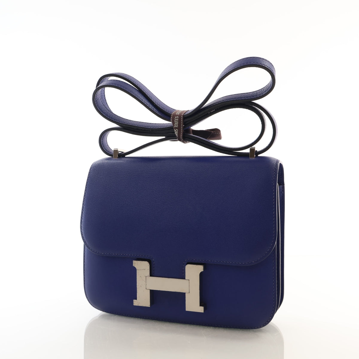 Pre-Owned Hermès Constance 18 Bleu Saphir Swift Leather, front view