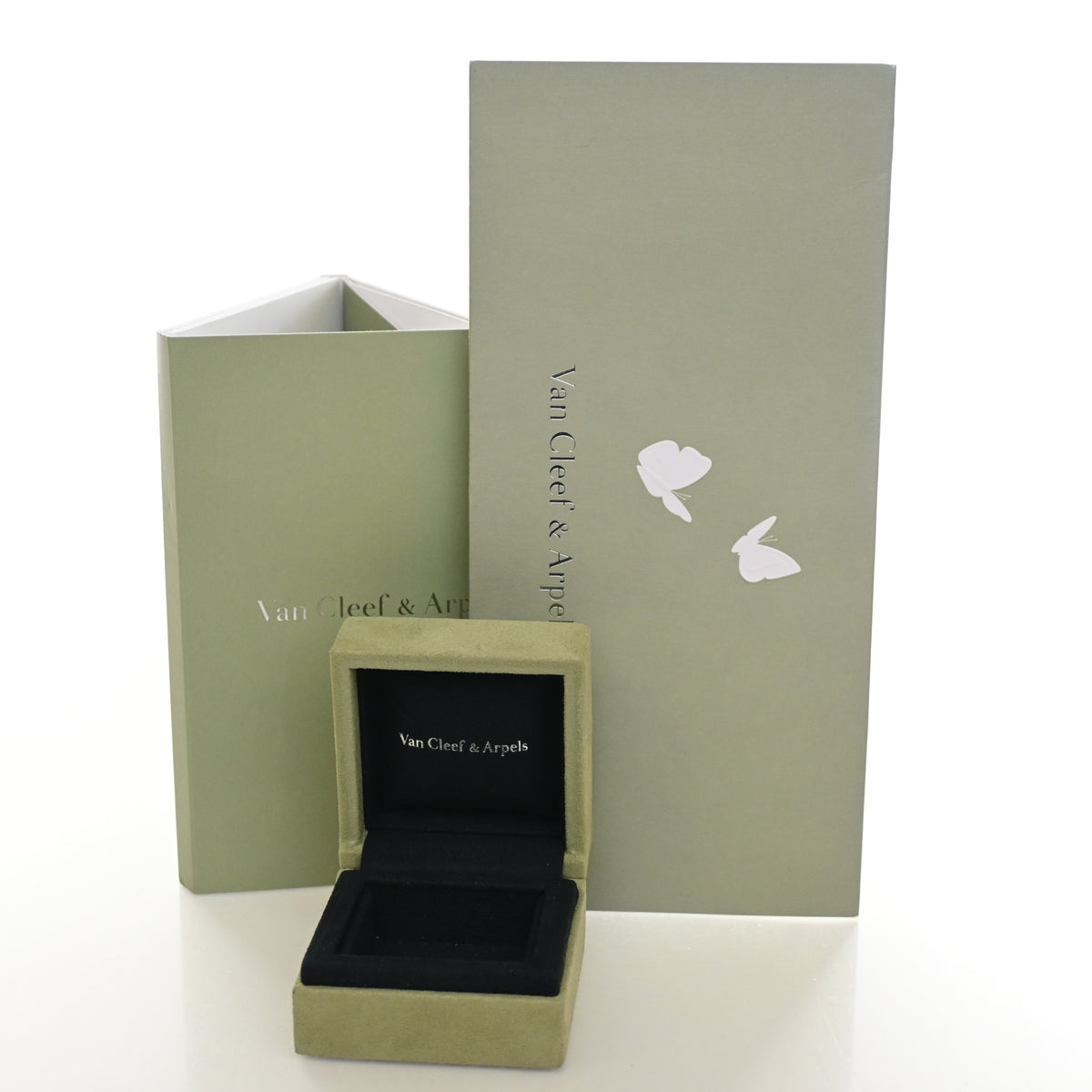 Van Cleef & Arpels Mother Of Pearl Vintage Alhambra Pendant, photo 11 of 11