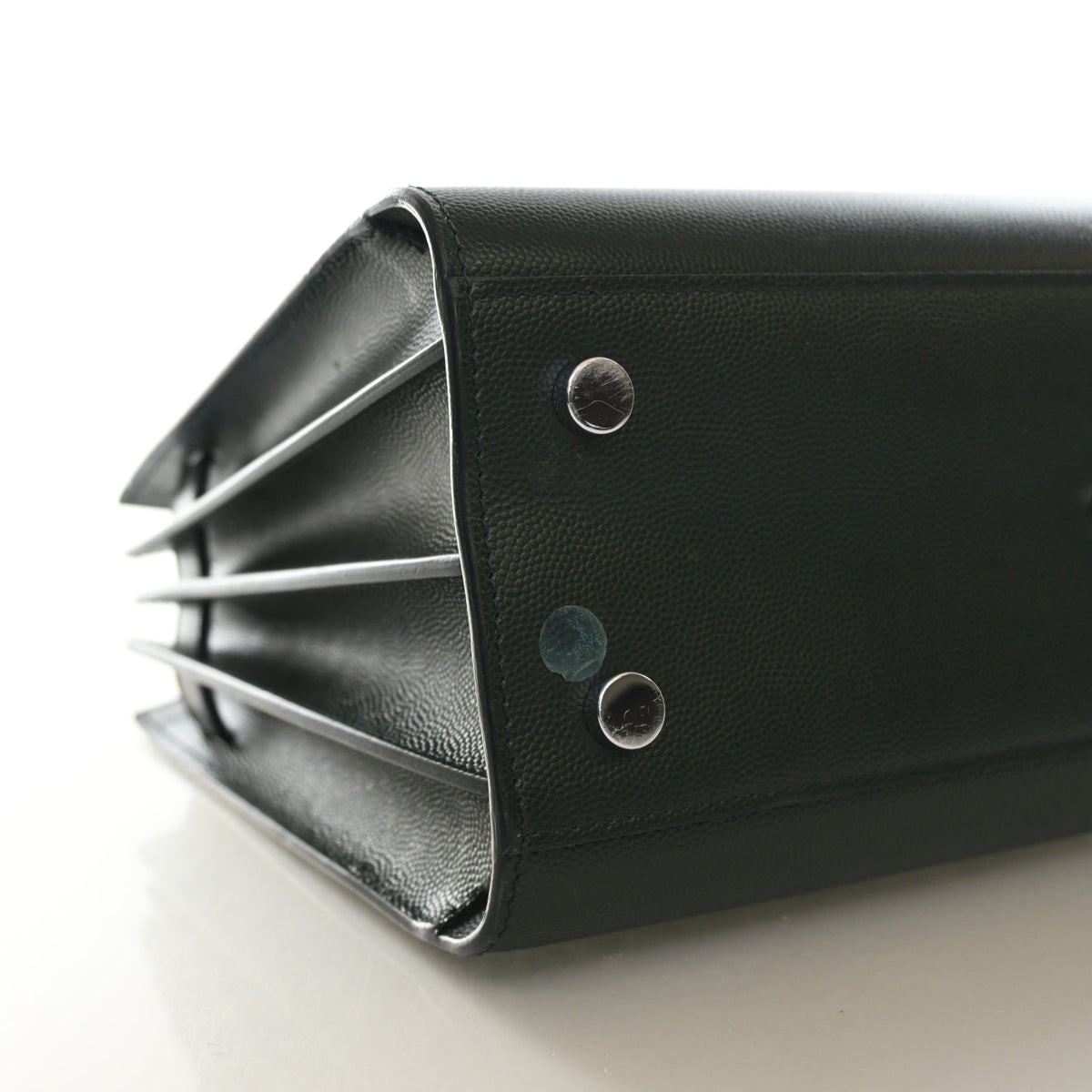 Saint Laurent Baby Calfskin Sac De Jour, photo 5 of 14