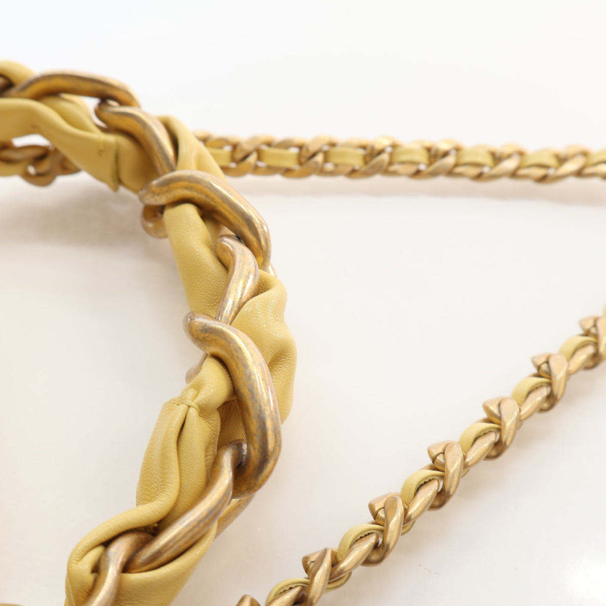 Pre-Owned Chanel Flap Bag Lambskin CC, strap detail