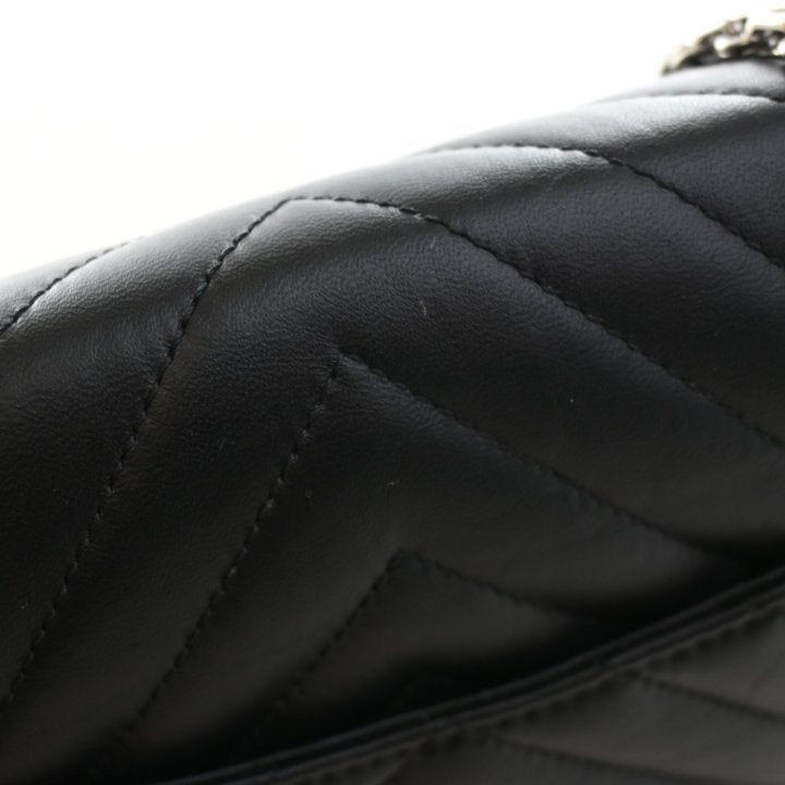 Pre-Owned Chanel Flap Bag 224 Crumpled Calfskin Reissue 2.55, side profile
