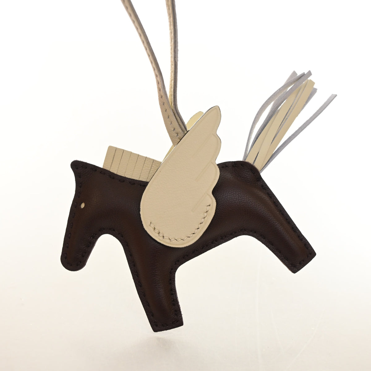 Hermes Terre Craie Milo Lambskin Rodeo Pegase PM, photo 4 of 4