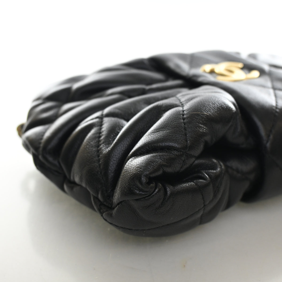 Chanel Mini Lambskin Bow Clutch With Chain, photo 6 of 13