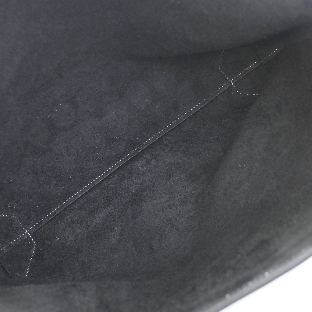 Pre-Owned Hermès 31 Noir Clemence Leather Cabasellier, open interior with lining