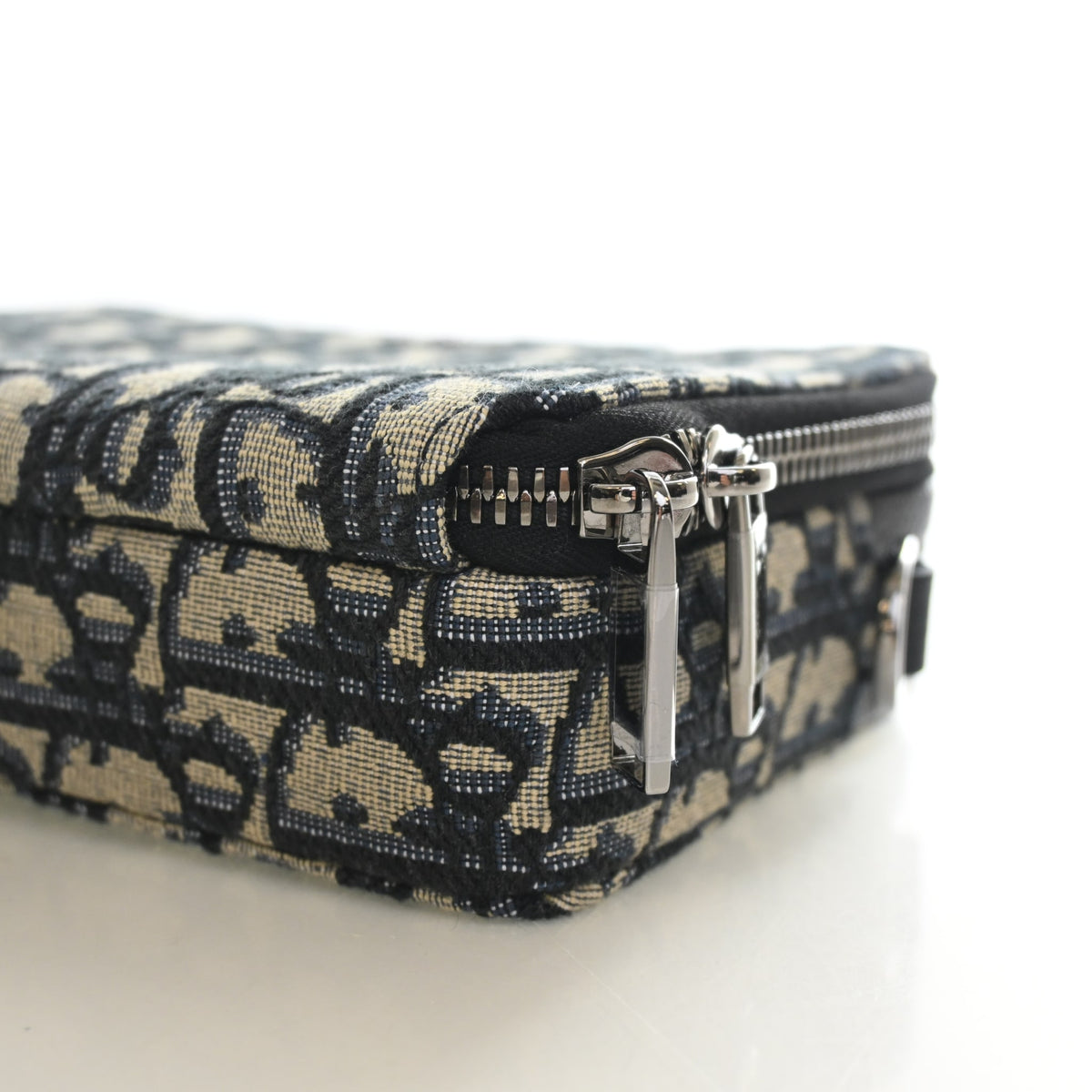 Pre-Owned Christian Dior Oblique Zipped Pouch With Strap, side profile, photo 8 of 13