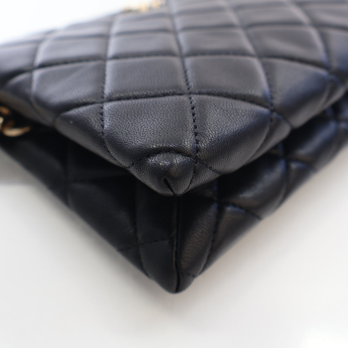 Pre-Owned Chanel Medium Lambskin Coco Charms Pouch, corner and edge detail