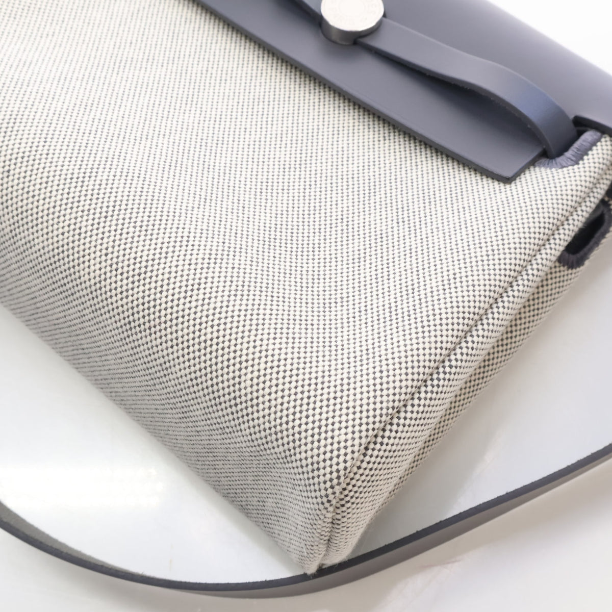 Pre-Owned Hermès Herbag Mini Ardoise Toile Zip 20, base view