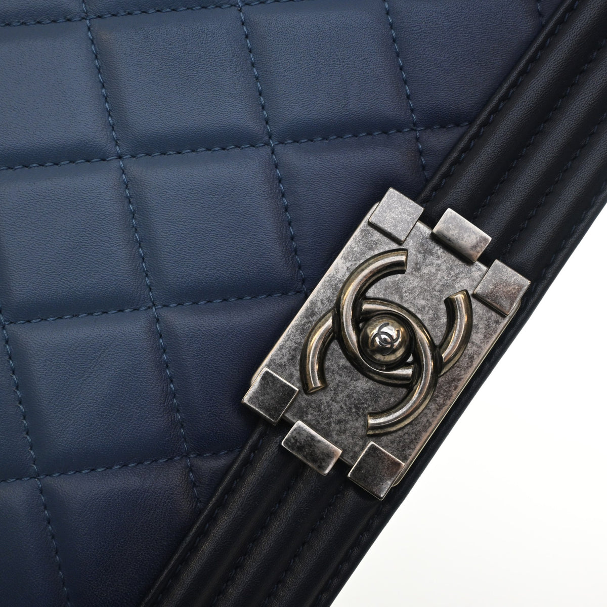Chanel Medium Lambskin Boy Bag, photo 4 of 18
