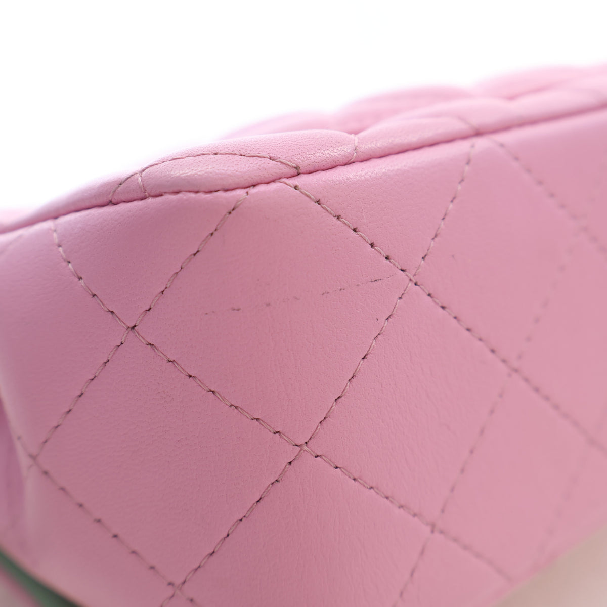 Pre-Owned Chanel Classic Flap Mini Lambskin Rectangular Top Handle Bag, corner and edge detail, photo 14 of 20