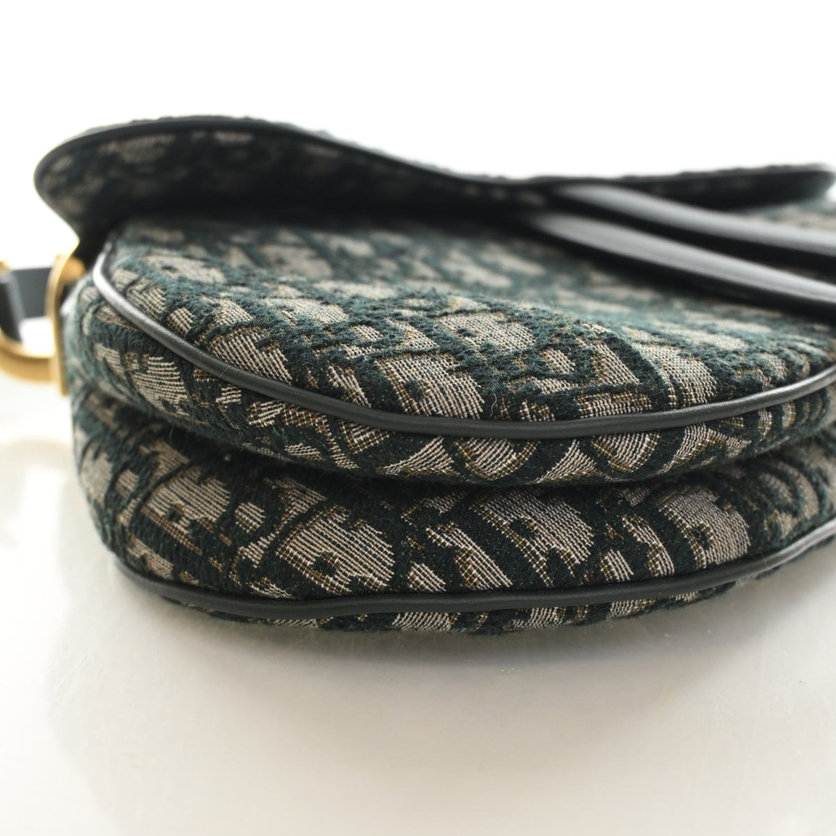Pre-Owned Christian Dior Saddle Bag Medium Oblique, side profile, photo 5 of 13