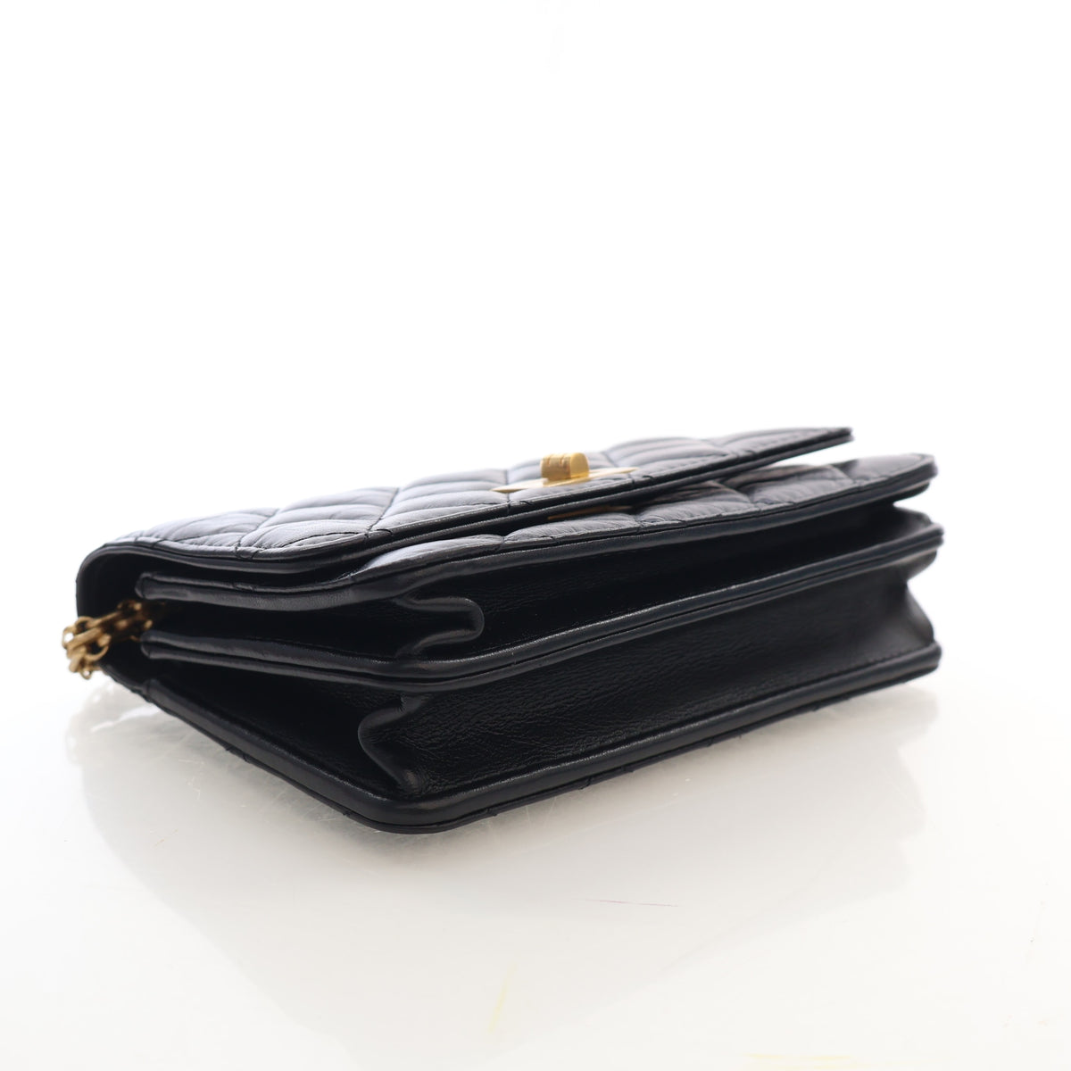 Pre-Owned Chanel Wallet On Chain Small Calfskin Reissue 2.55 WOC, side profile