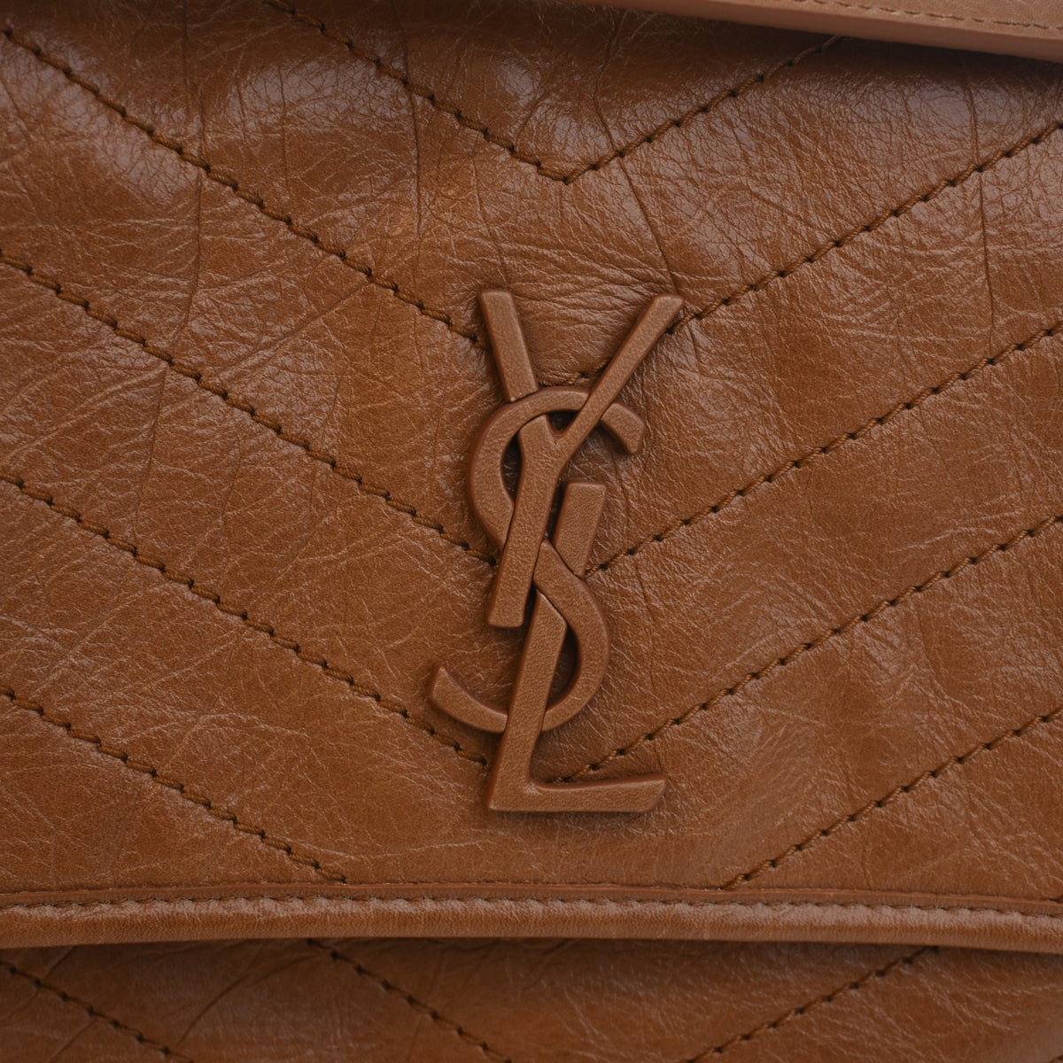 Saint Laurent Medium Calfskin Niki Flap Bag, photo 4 of 13