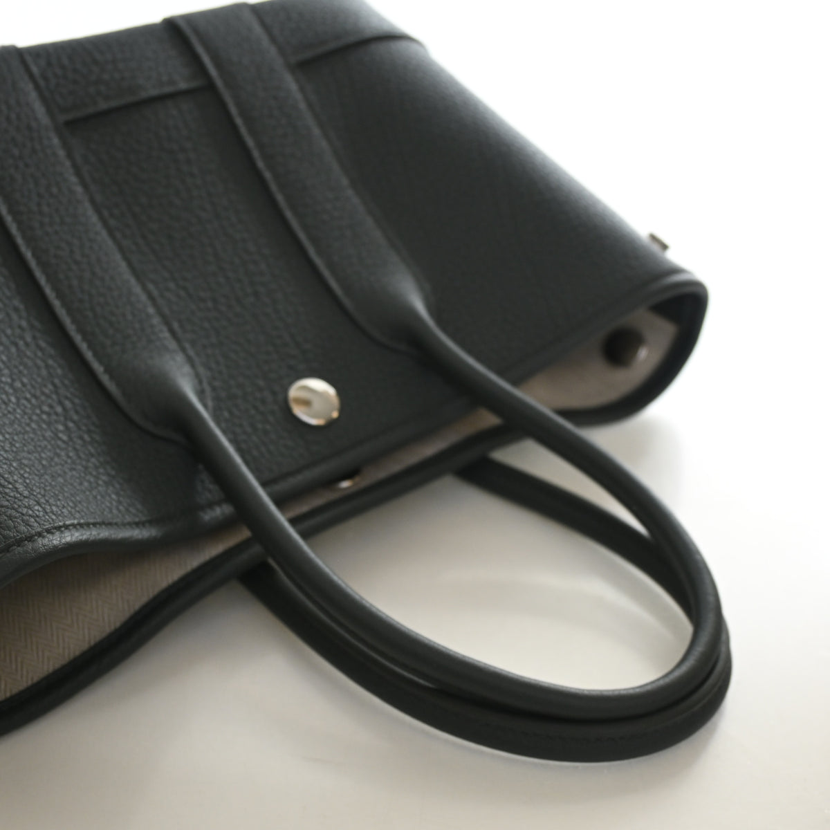 Pre-Owned Hermès Mini Vert Mangrove Negonda Garden Party Neo 23, side profile