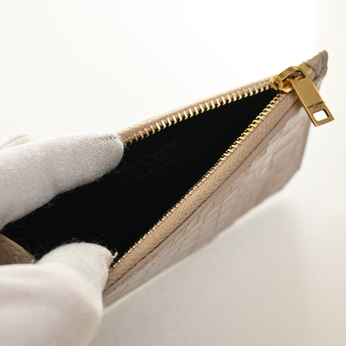 Saint Laurent Embossed Fragments Card Holder, photo 10 of 12