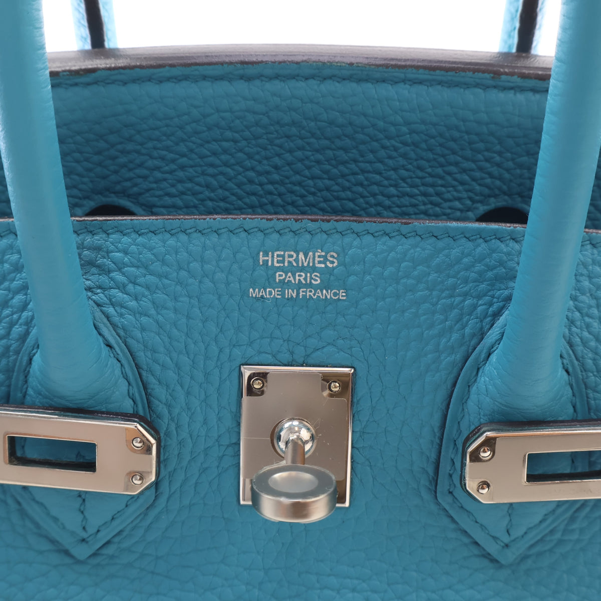 Pre-Owned Hermès Birkin 25 Turquoise Togo Leather, silver hardware close-up, photo 18 of 21