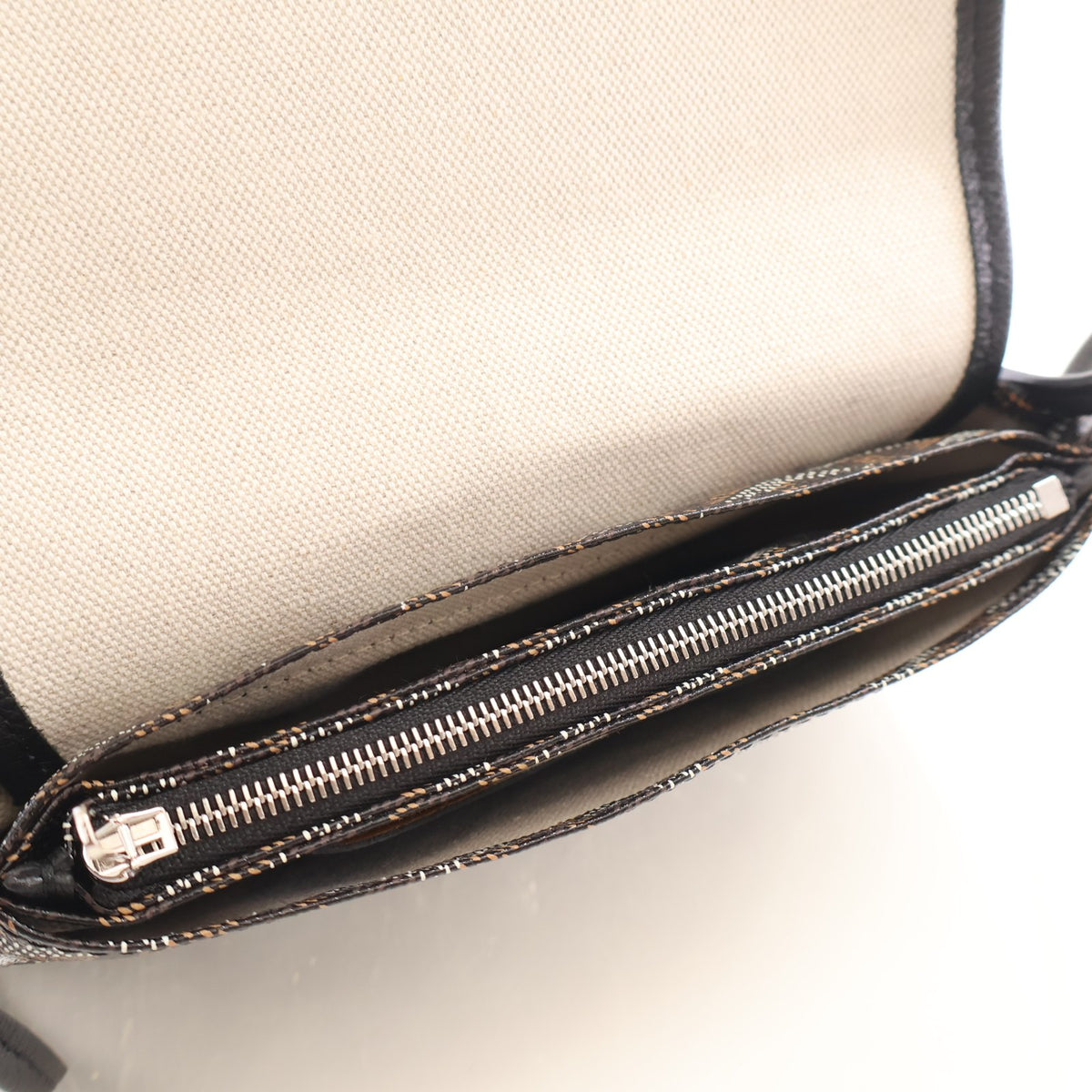Pre-Owned Goyard Goyardine Plumet, open interior with lining, photo 14 of 16