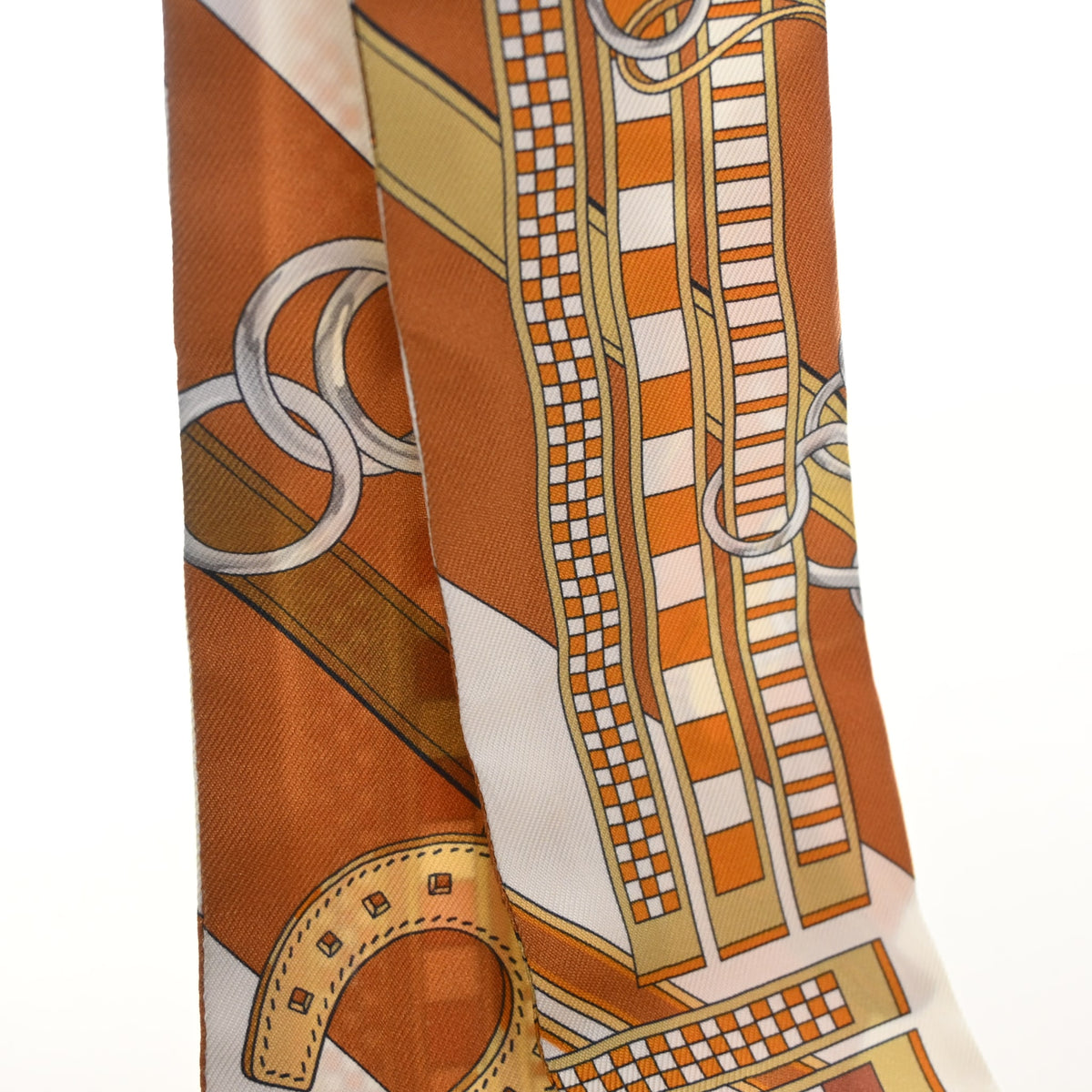 Pre-Owned Hermès Brides Et Gris Silk Twilly, flat lay, photo 6 of 10