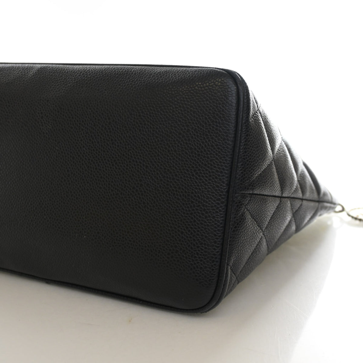 Chanel Caviar Medallion Tote, photo 8 of 17