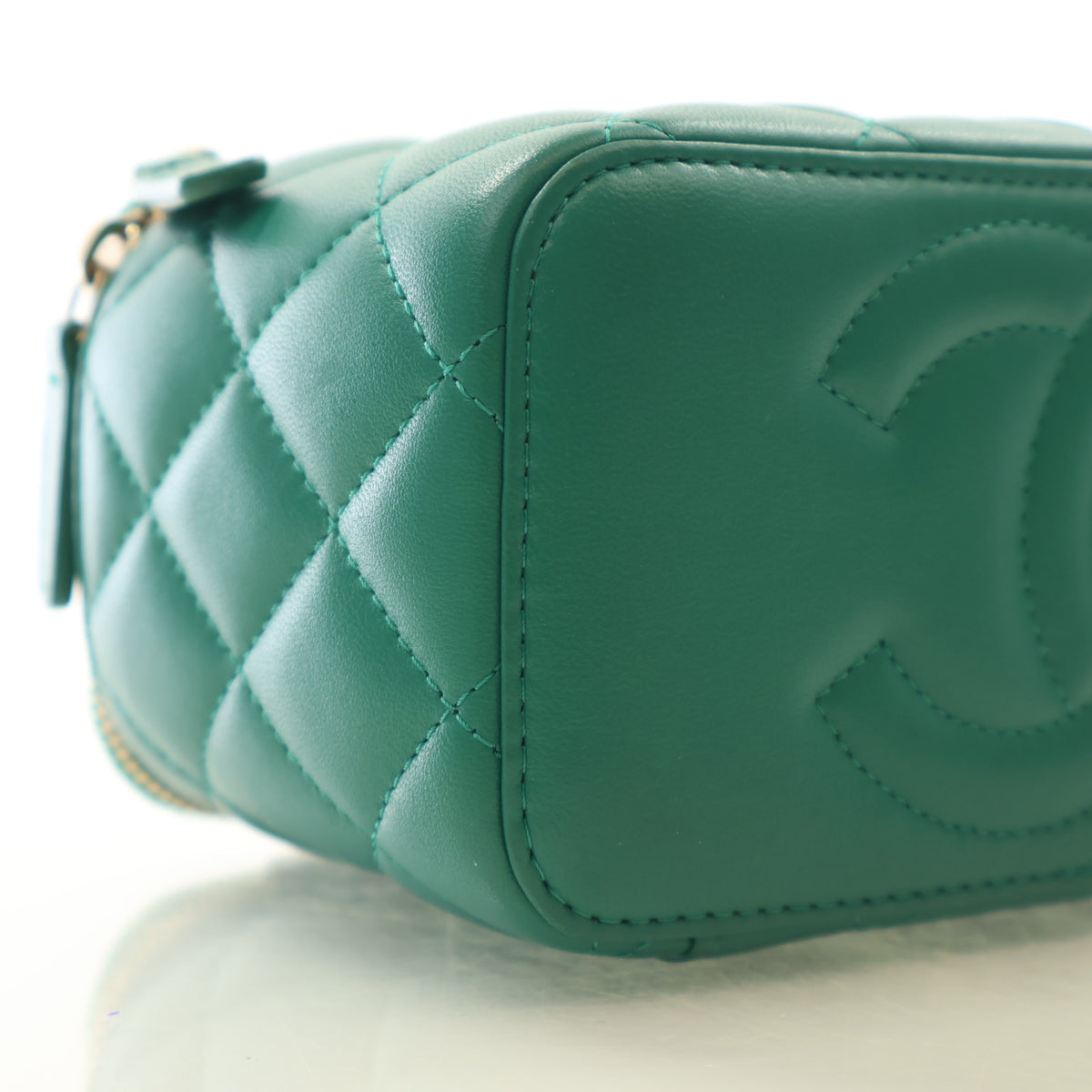 Chanel Lambskin Top Handle Vanity Case, photo 6 of 16