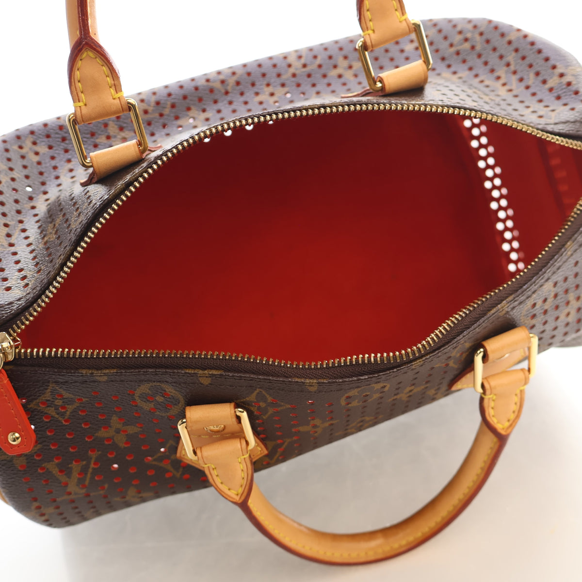 Pre-Owned Louis Vuitton Speedy 30 Monogram Perforated, open interior