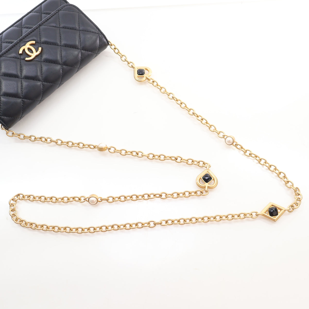 Pre-Owned Chanel Wallet On Chain Lambskin WOC, strap and chain detail, photo 10 of 16