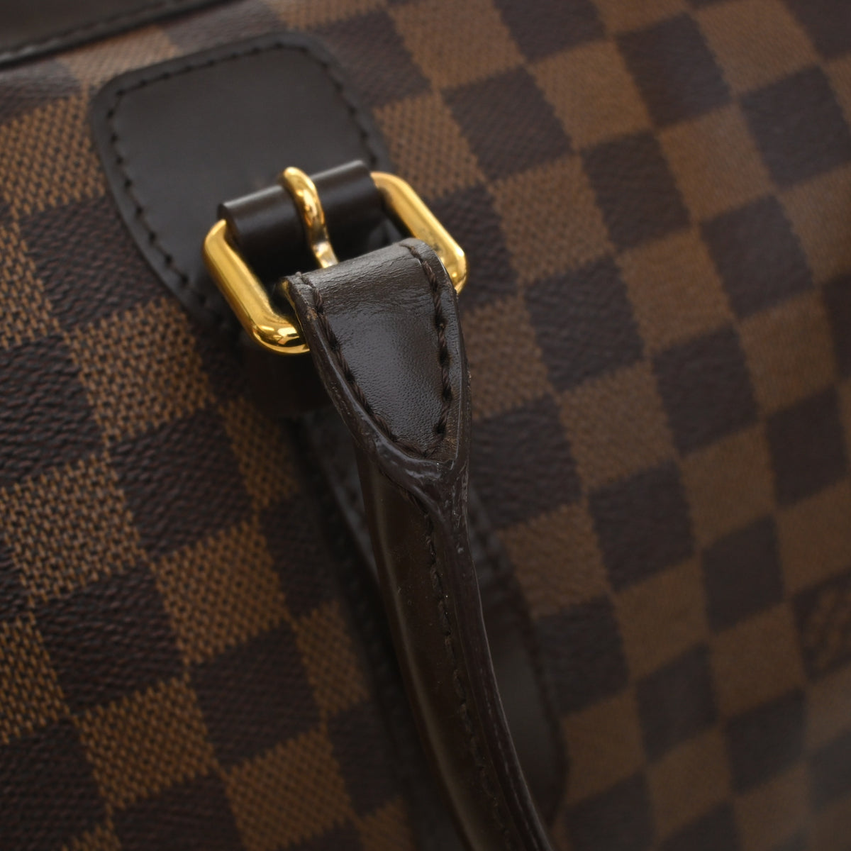 Vintage Louis Vuitton Damier Ebene Berkeley, gold hardware close-up, photo 16 of 18