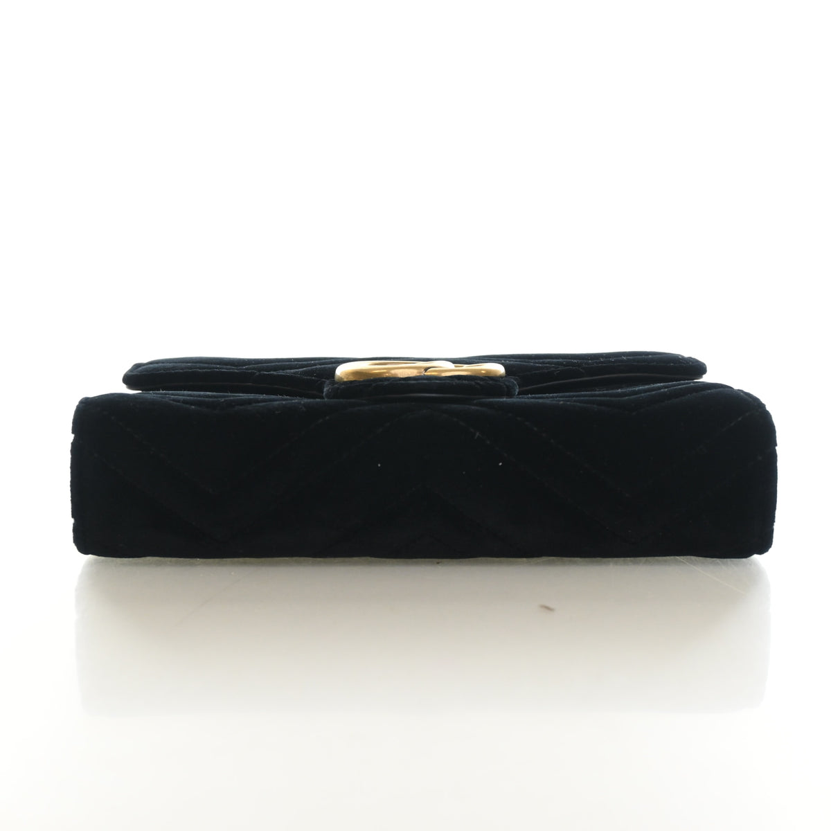 Pre-Owned Gucci Wallet On Chain Velvet Marmont WOC, base and feet view
