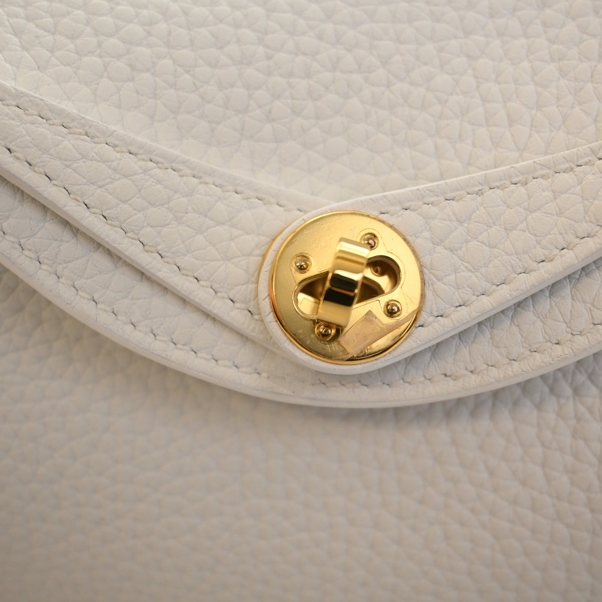 Hermes New White Clemence Mini Lindy 20, photo 4 of 14