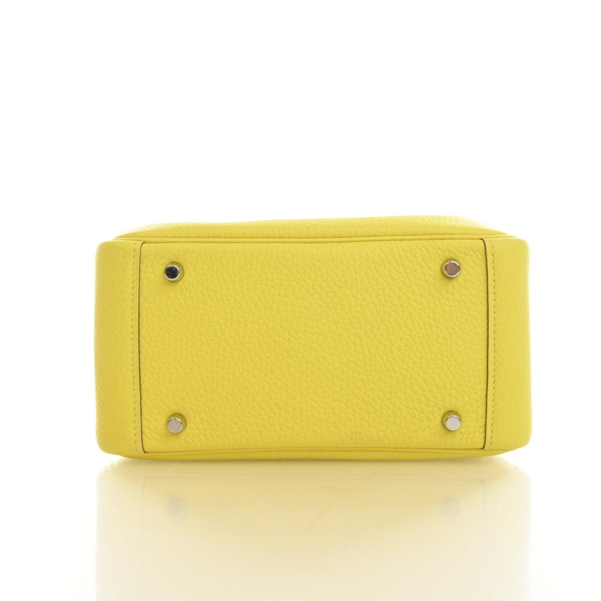 Pre-Owned Hermès Lindy Mini Lime Clemence Leather 20, base and feet view, photo 9 of 14