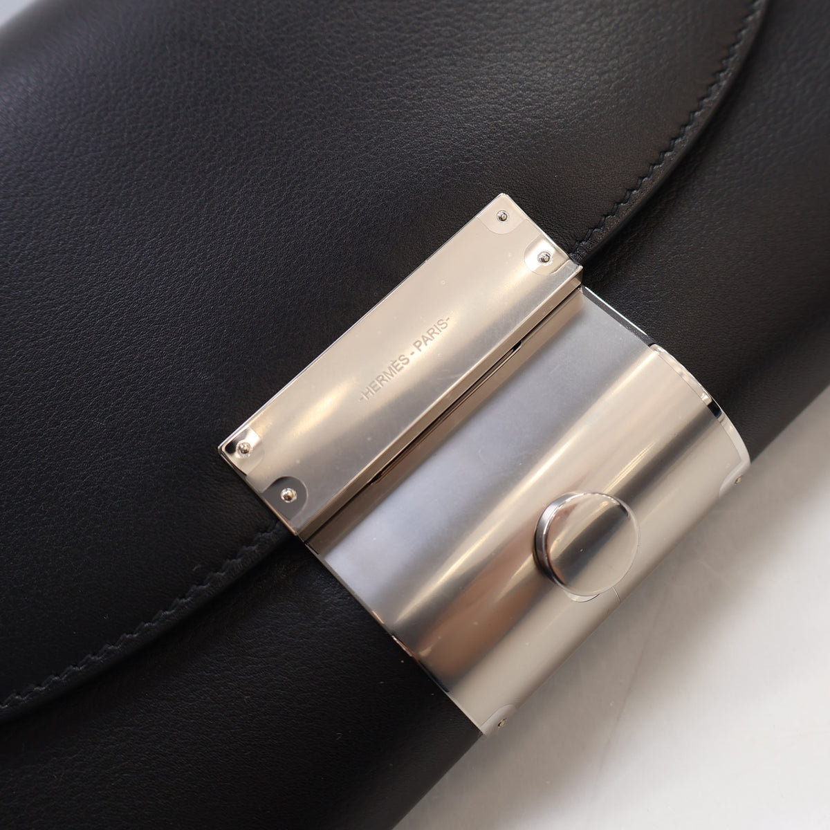 Pre-Owned Hermès Noir Evergrain Leather Depechette Pouch, silver hardware close-up