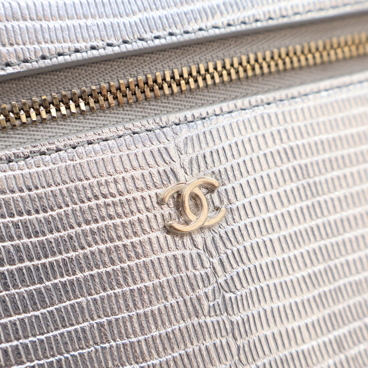 Chanel Lizard Embossed Calfskin East-West Slim Vanity Top Handle With Chain, photo 4 of 16