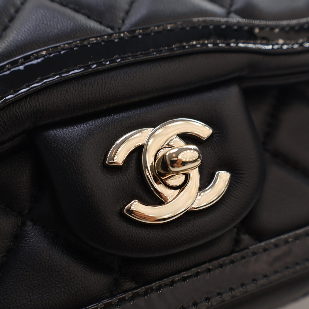 Pre-Owned Chanel Flap Bag Mini Lambskin CC, silver embossed logo detail