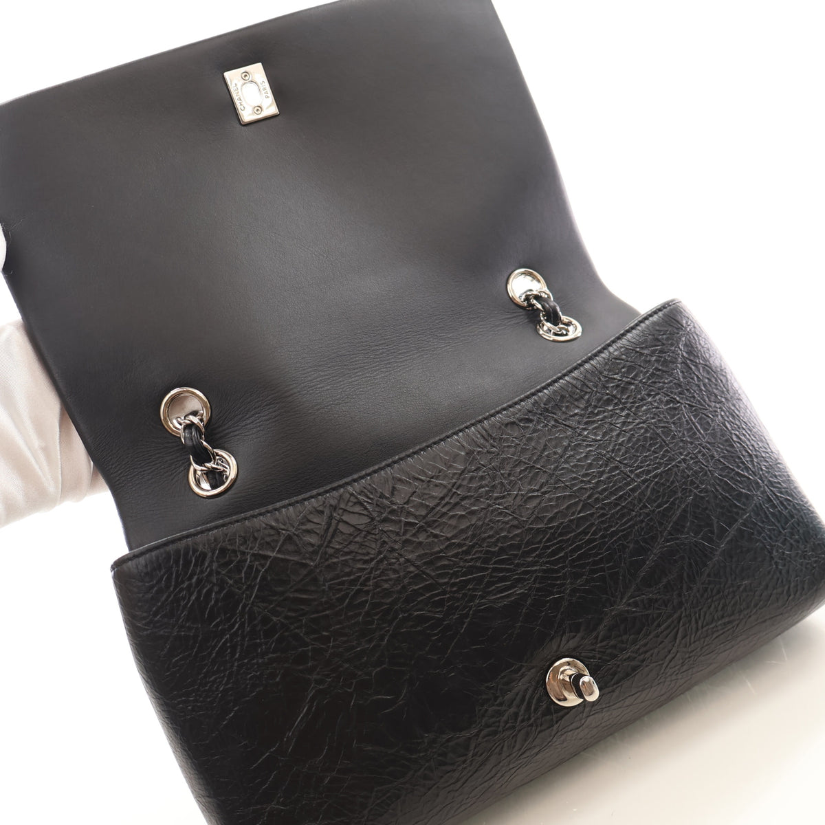 Pre-Owned Chanel Flap Bag Calfskin CC, open interior with lining