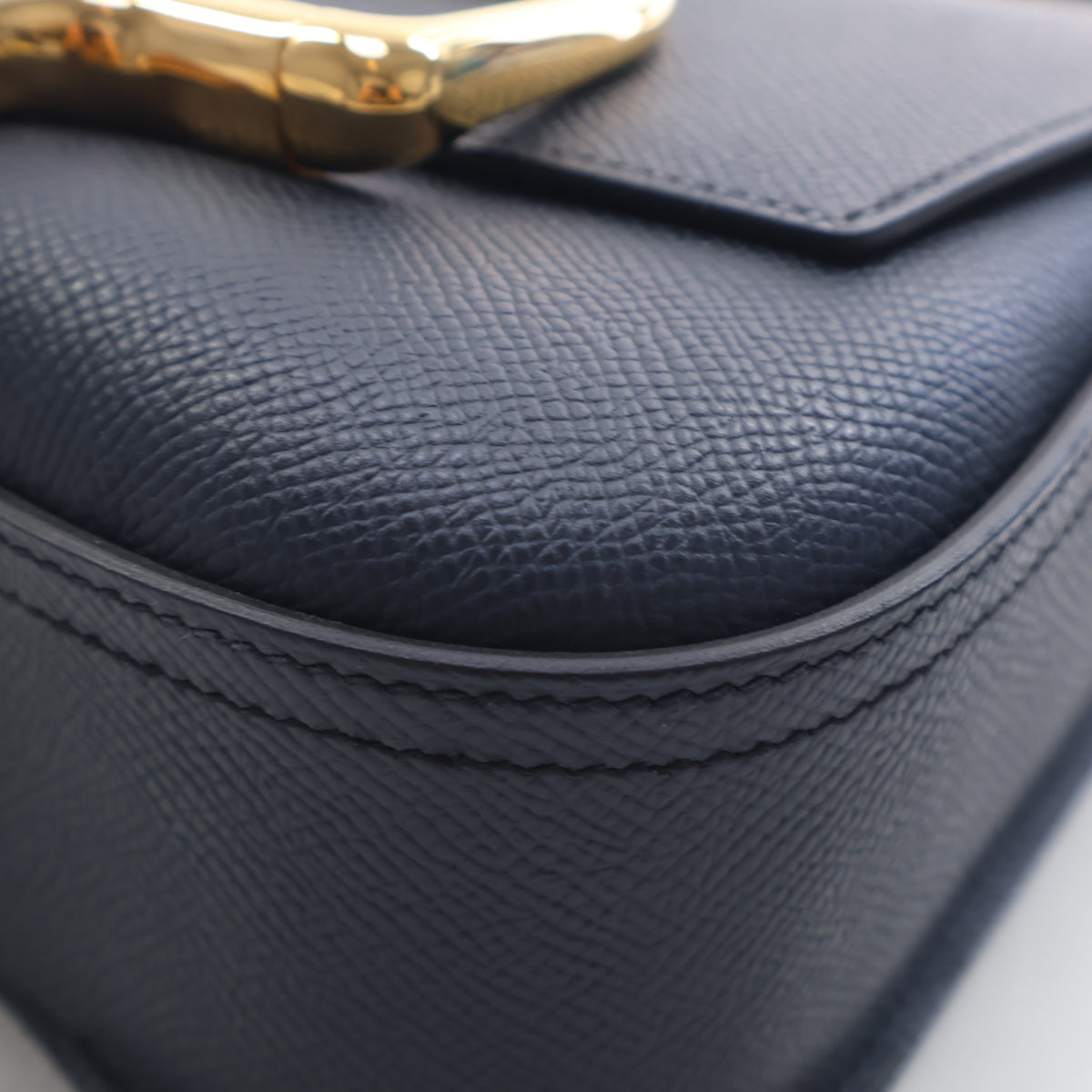 Pre-Owned Hermès Mini Bleu Indigo Epsom Leather Della Cavalleria, corner detail