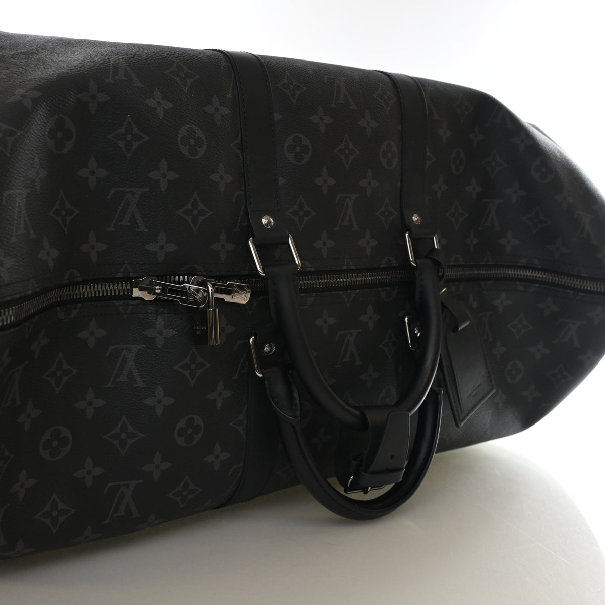 Pre-Owned Louis Vuitton 55 Monogram Eclipse Keepall, side view