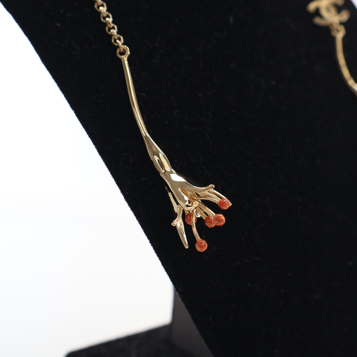 Pre-Owned Chanel Necklace Resin CC Long, gold hardware close-up