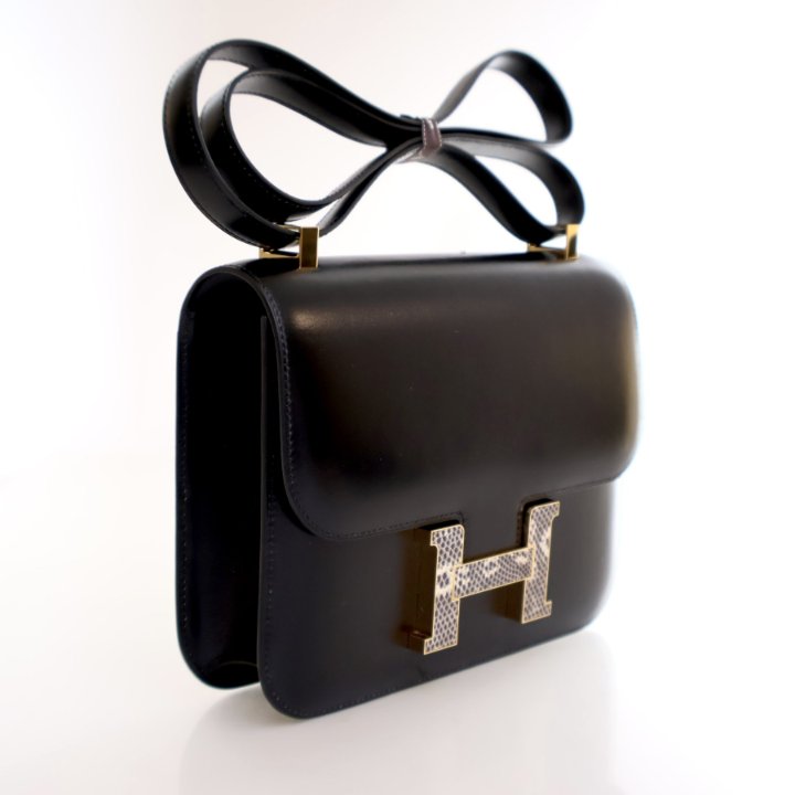 Hermes Black Box Touch Constance 24