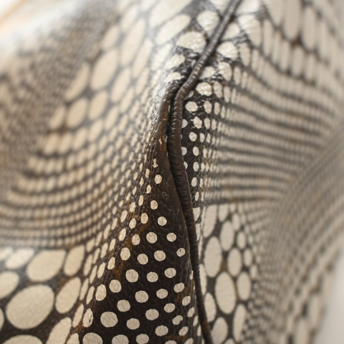 Louis Vuitton x Yayoi Kusama Monogram Wave Neverfull MM, photo 16 of 17