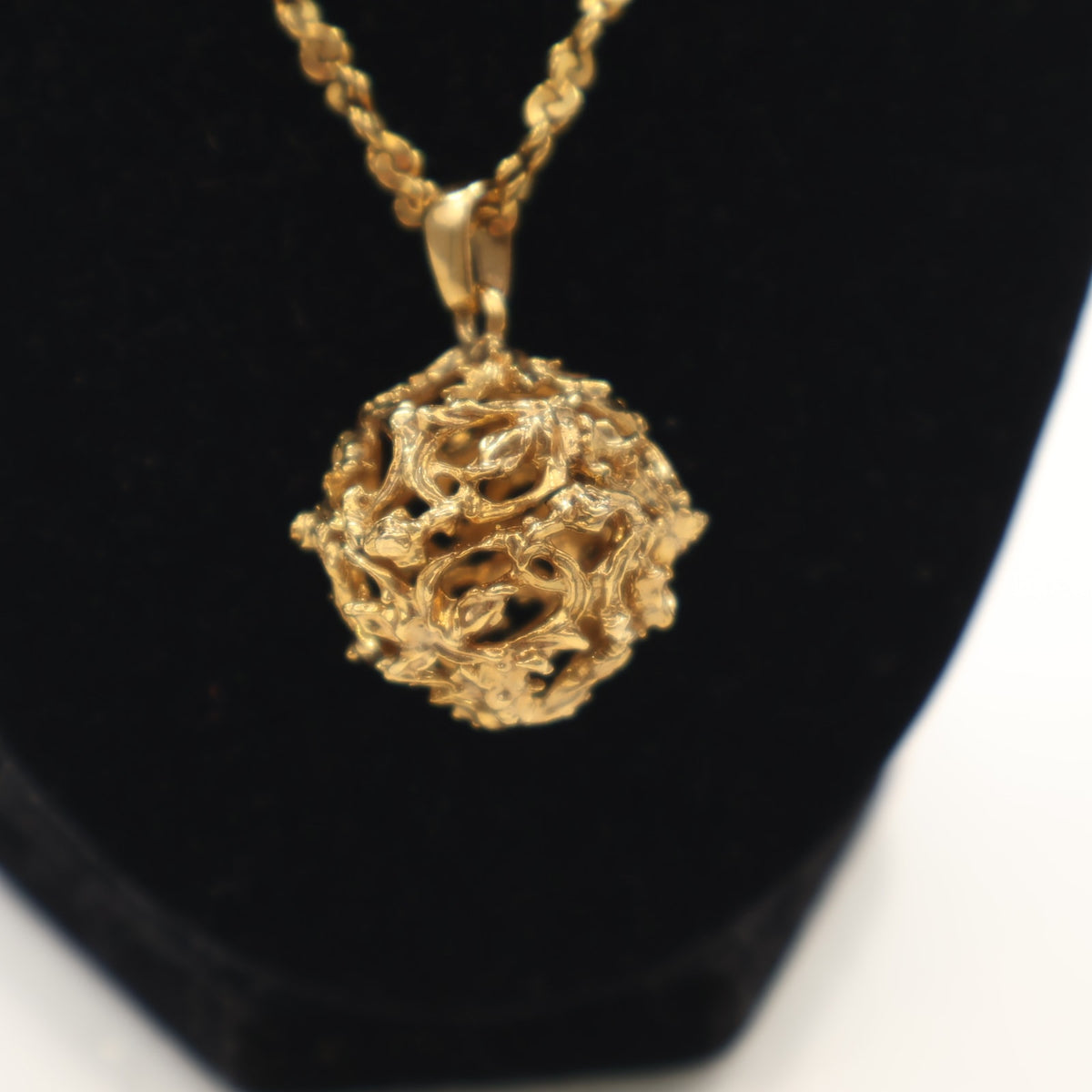 Saint Laurent Vintage Arabesque Ball Pendant Necklace., photo 5 of 6