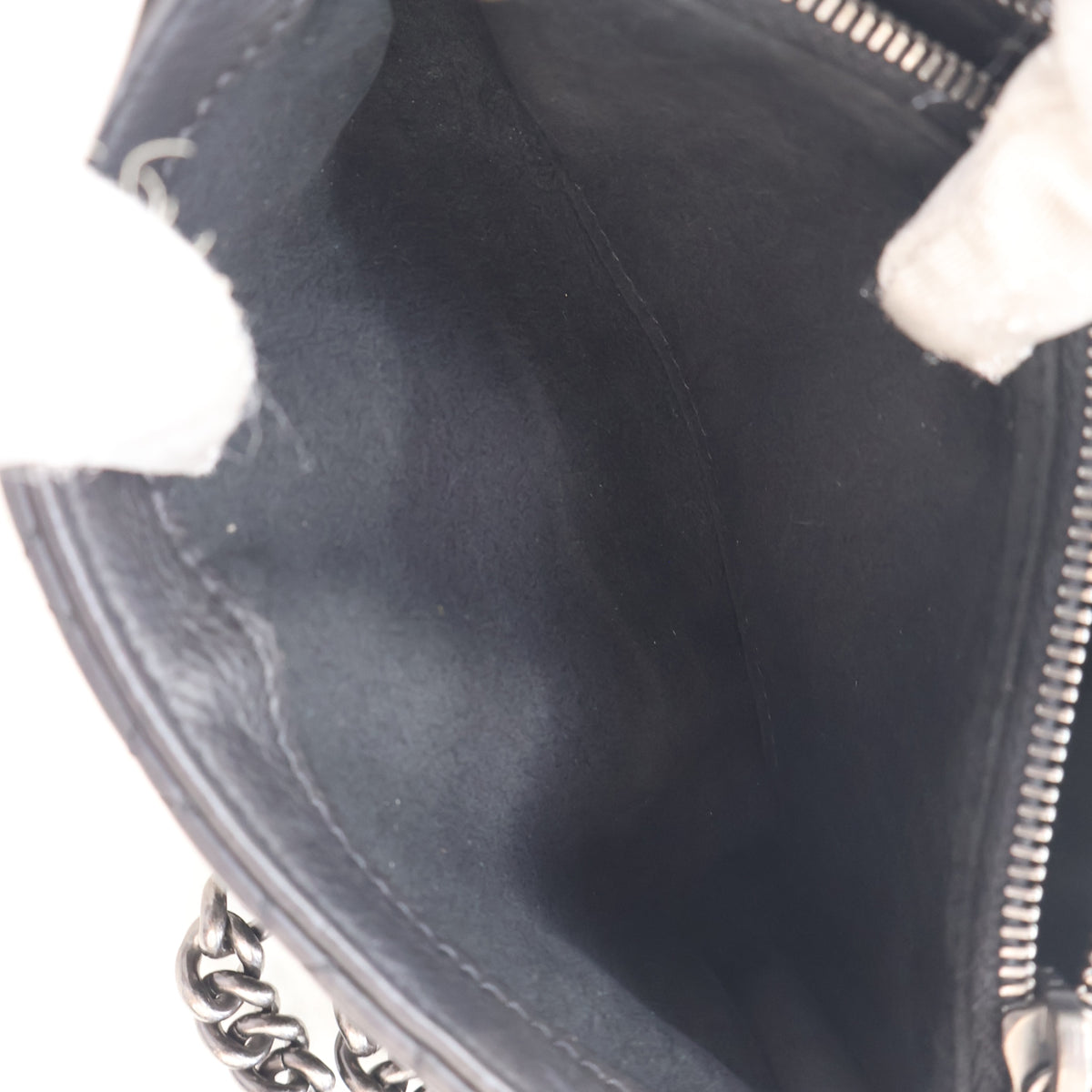 Pre-Owned Chanel Pochette Mini Calfskin Boy Reverso, open interior with lining, photo 16 of 17