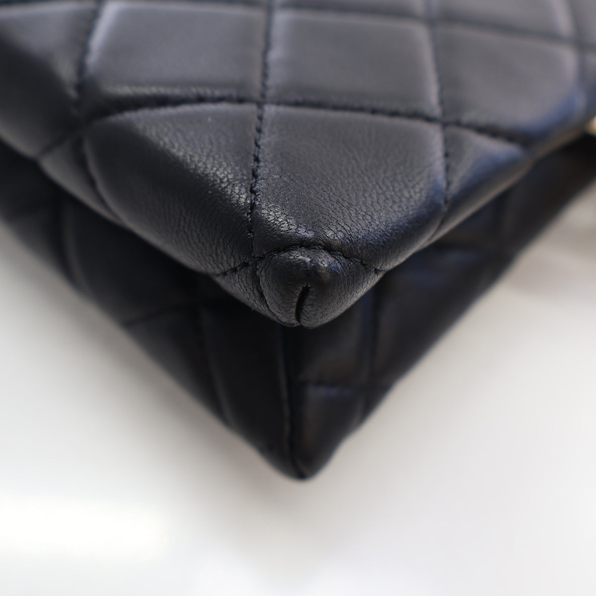 Pre-Owned Chanel Medium Lambskin Coco Charms Pouch, corner and edge detail, photo 15 of 18