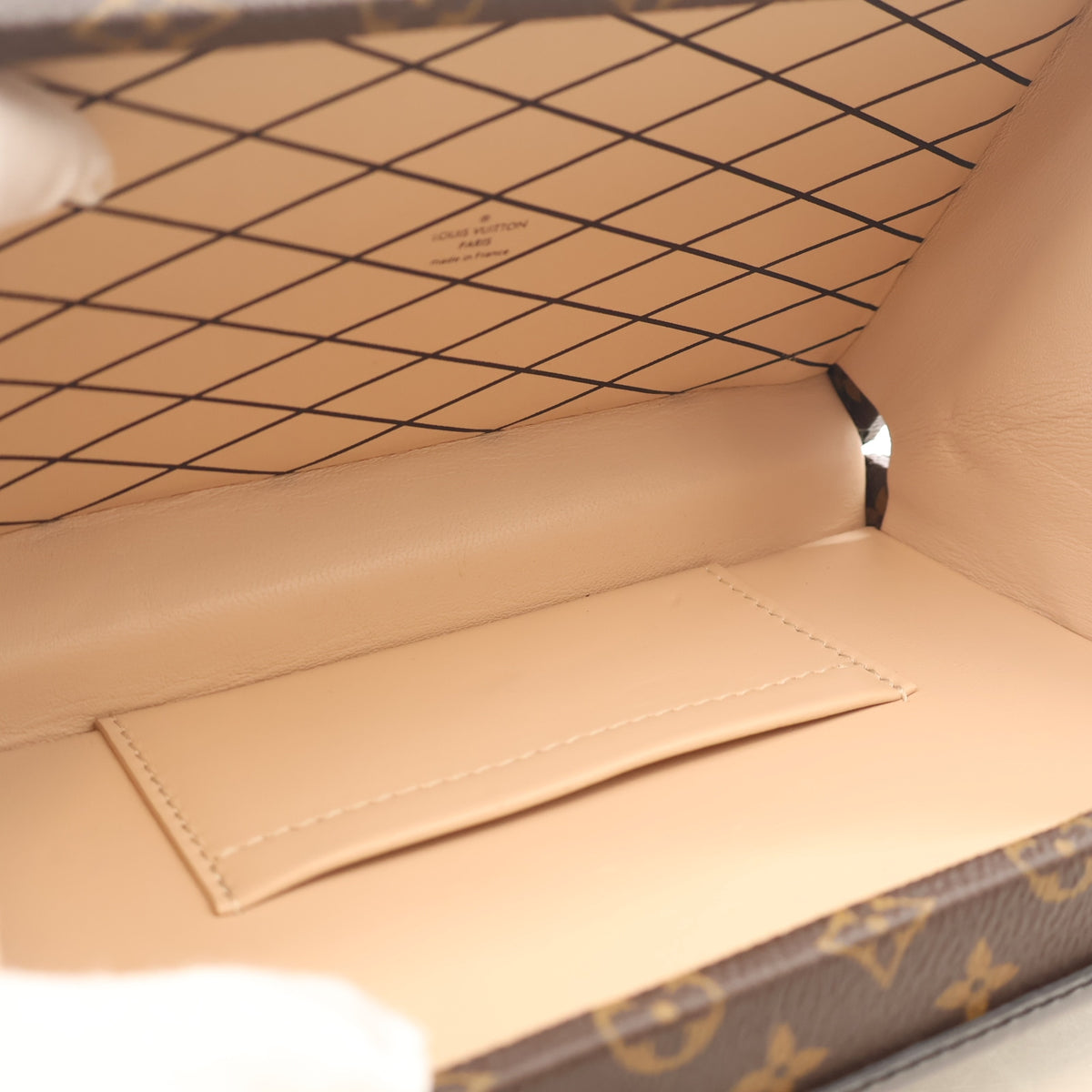 Louis Vuitton Monogram Petite Malle, photo 14 of 15