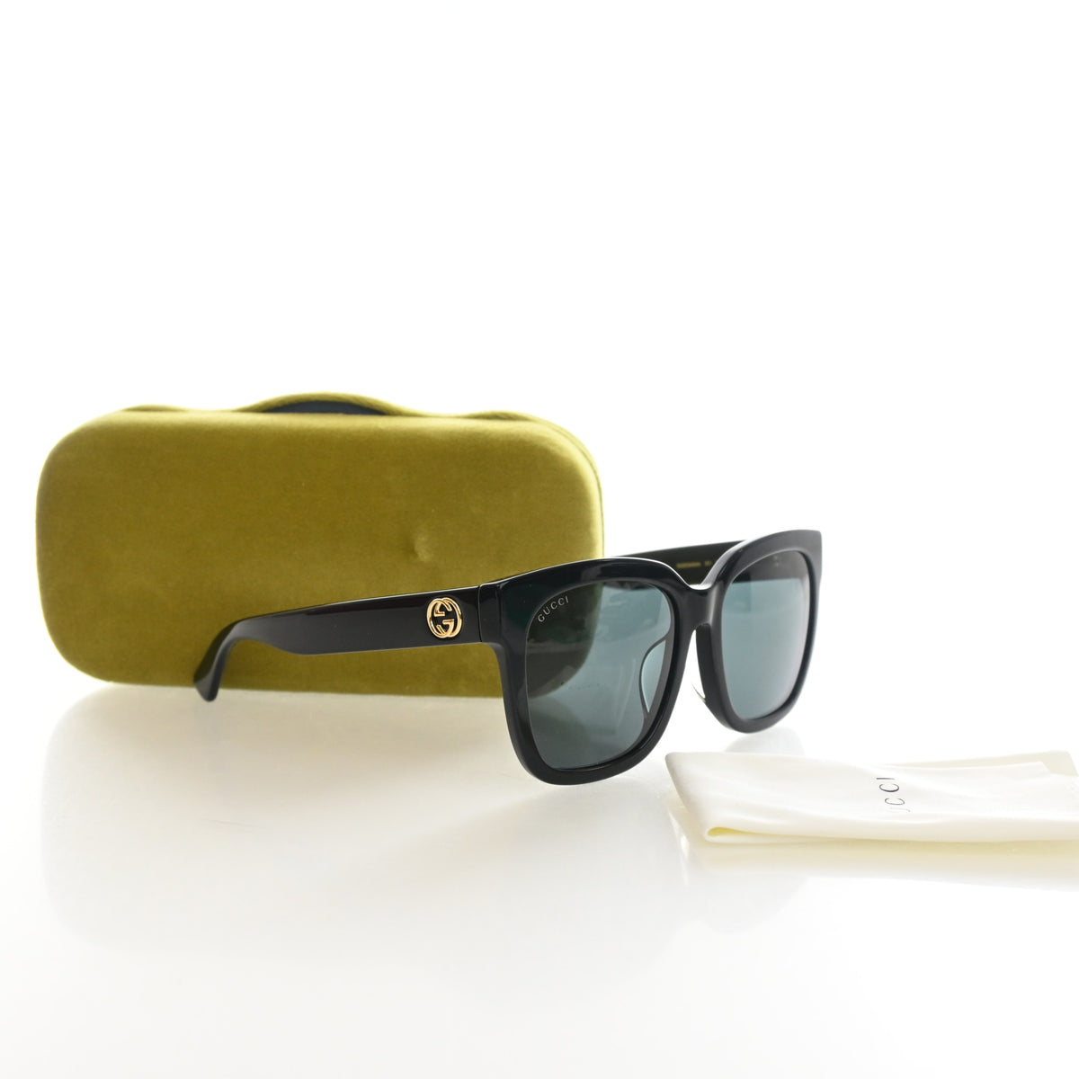Pre-Owned Gucci Sunglasses Square, with included accessories