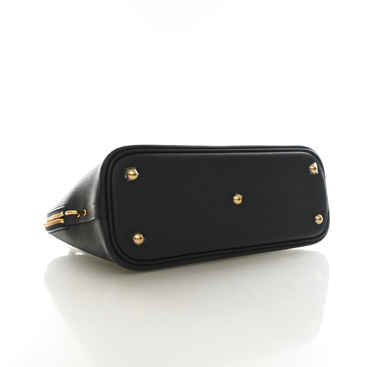 Pre-Owned Hermès Bolide 25 Noir Epsom Leather En Desordre 1923, base and feet view