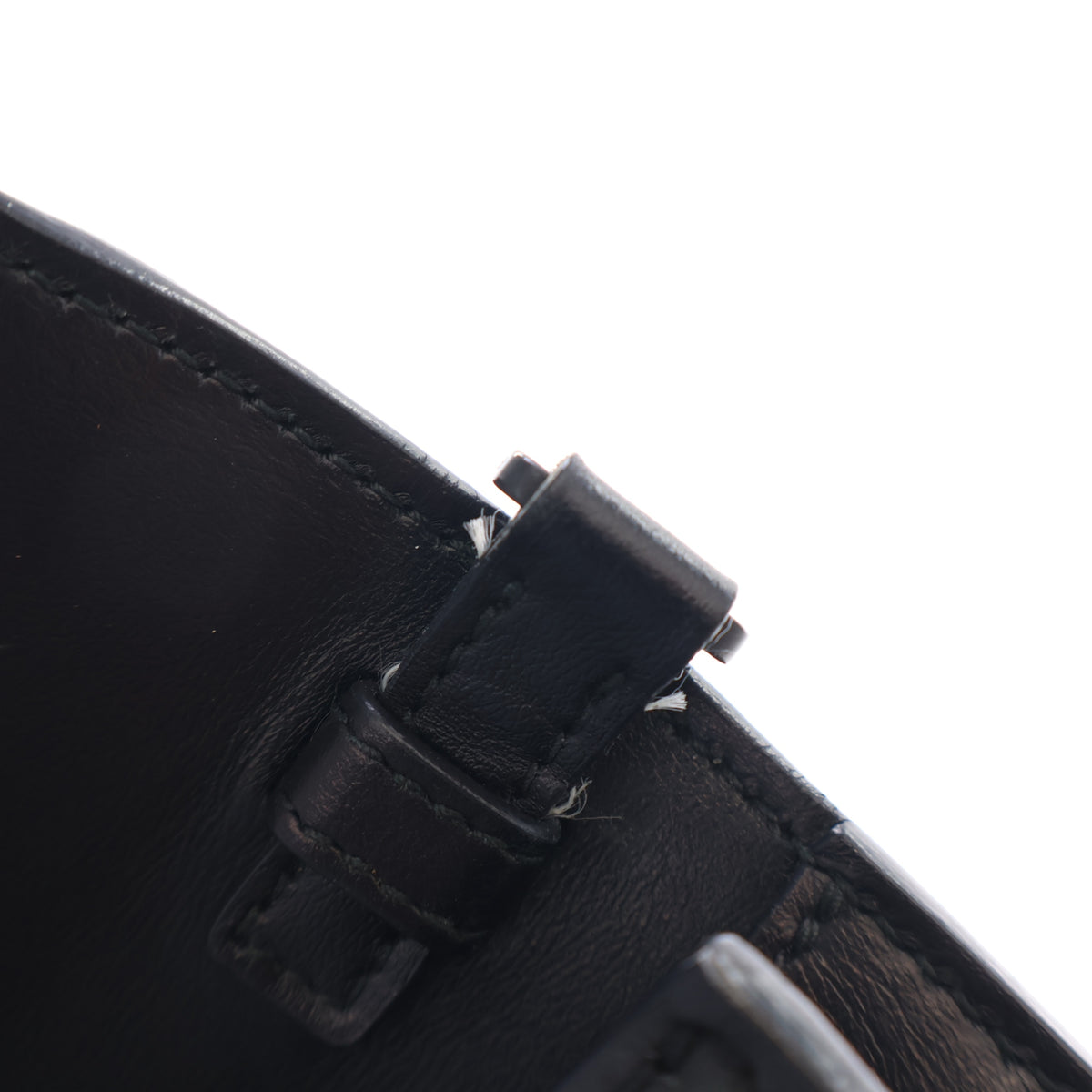 Pre-Owned Prada Shoulder Bag Saffiano City Lights Elektra, hardware close-up, photo 21 of 23