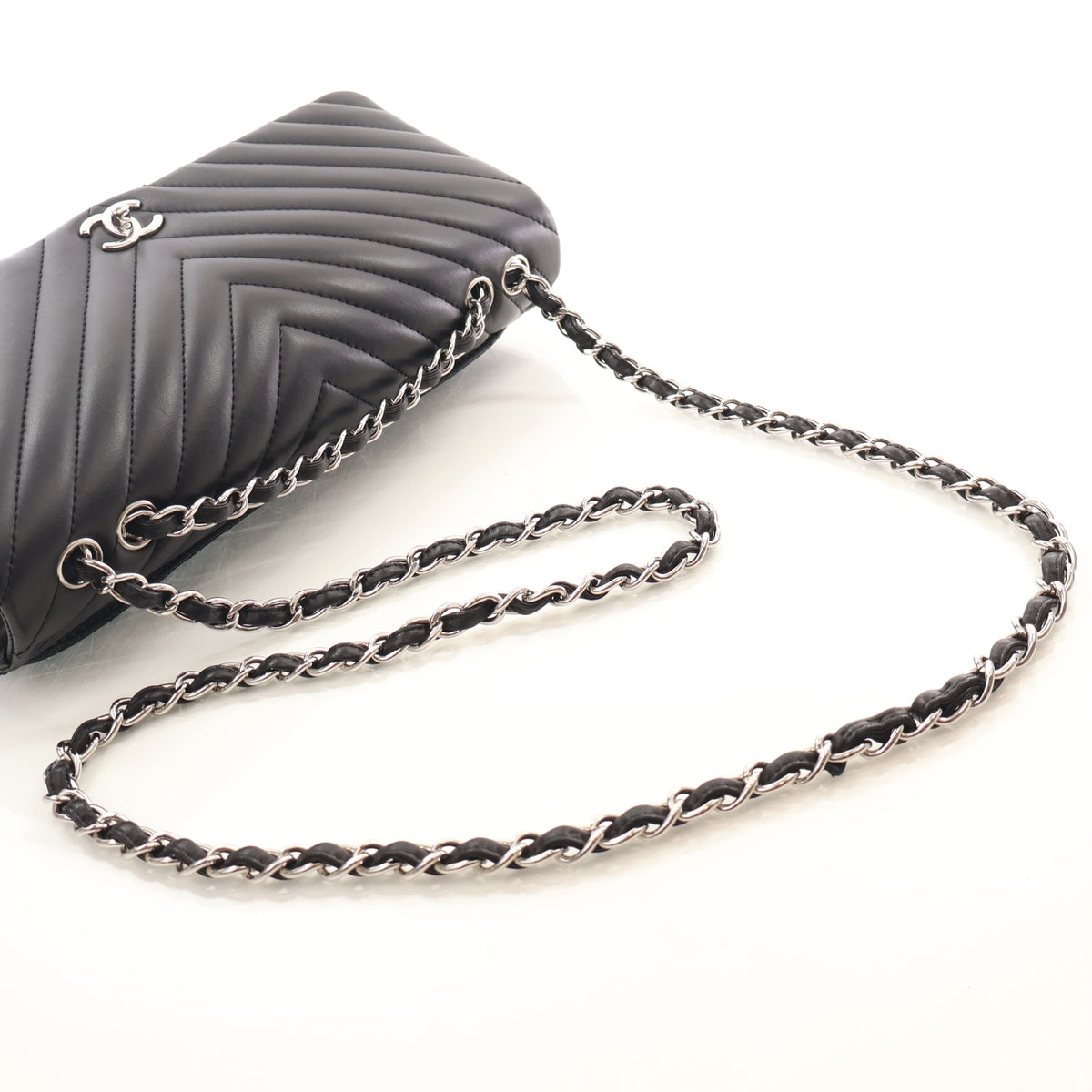 Chanel Jumbo Lambskin Chevron Single Flap Bag, photo 10 of 15
