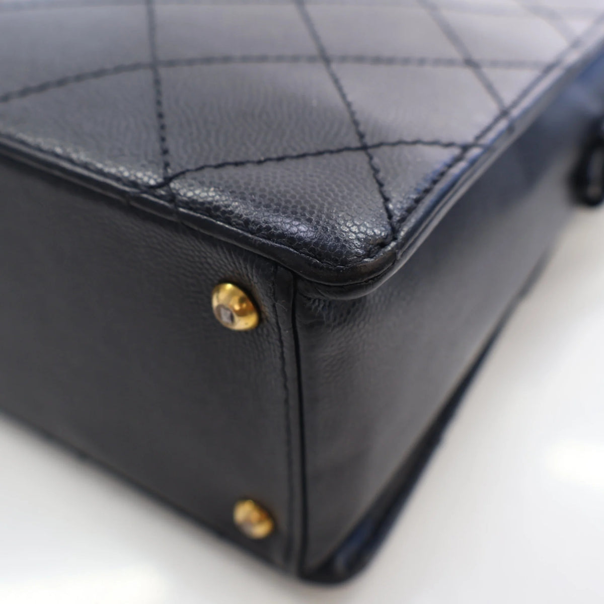 Vintage Chanel Flap Bag Caviar Leather Square, corner detail